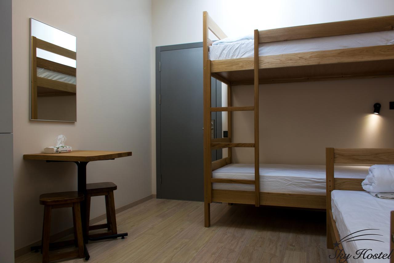 Sky Hostel Kiev Dış mekan fotoğraf